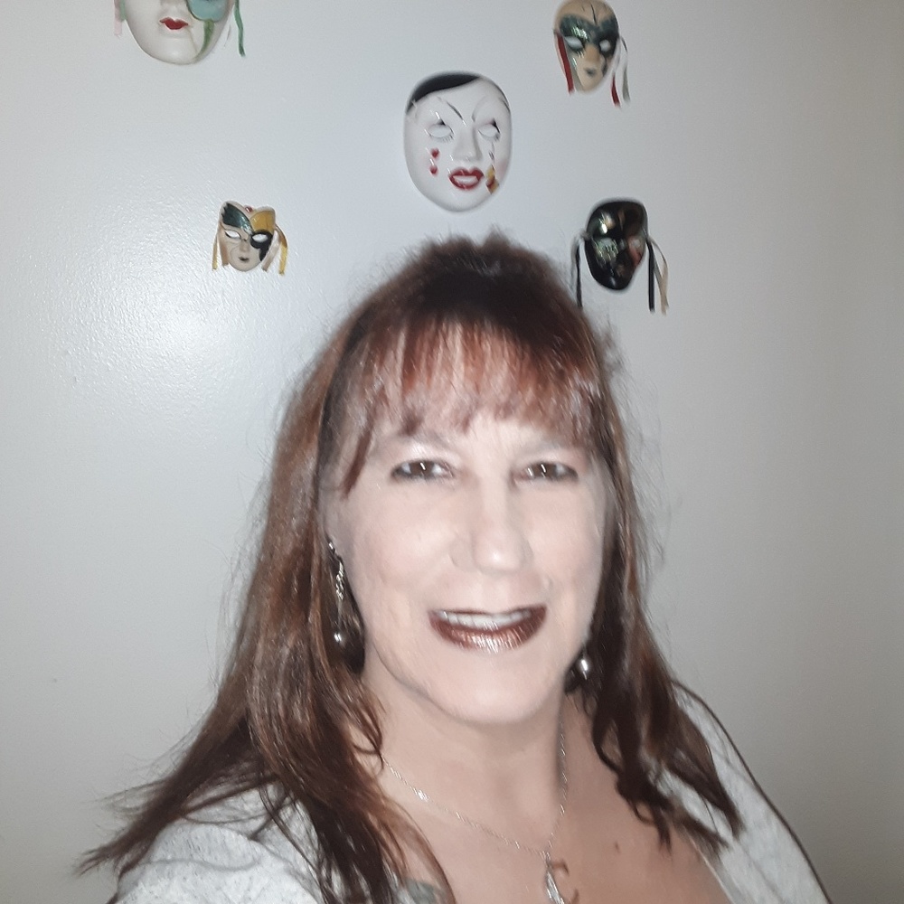 Meet your Posher, Chrystal